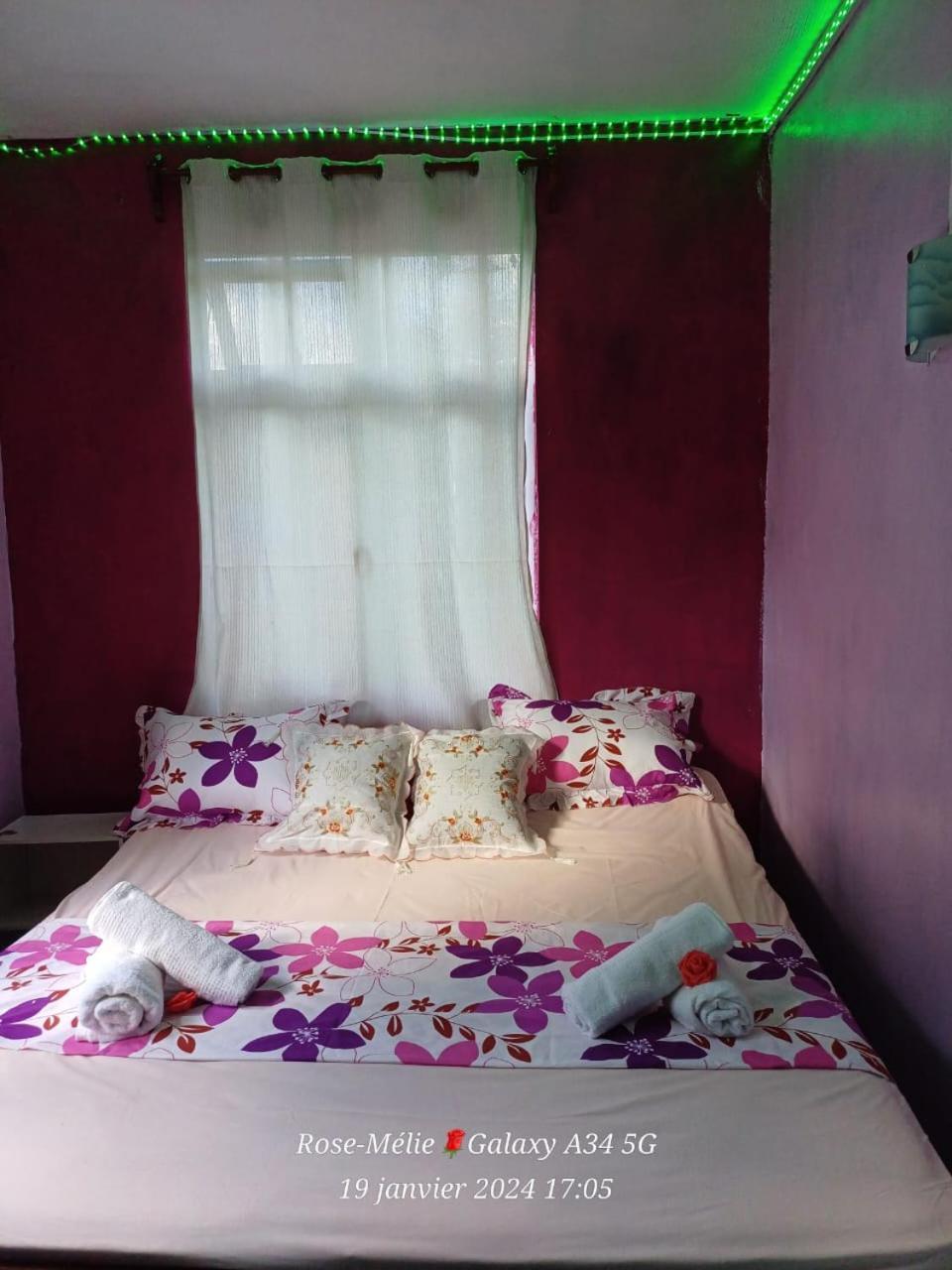 Вилла Chez Tonio Magic Ocean View Port South East Экстерьер фото