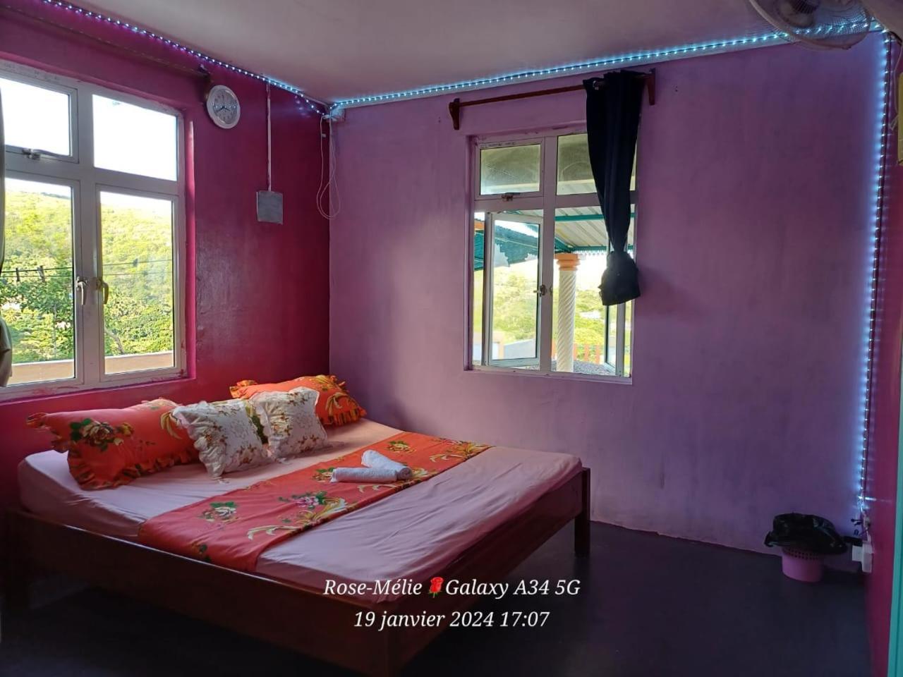 Вилла Chez Tonio Magic Ocean View Port South East Экстерьер фото