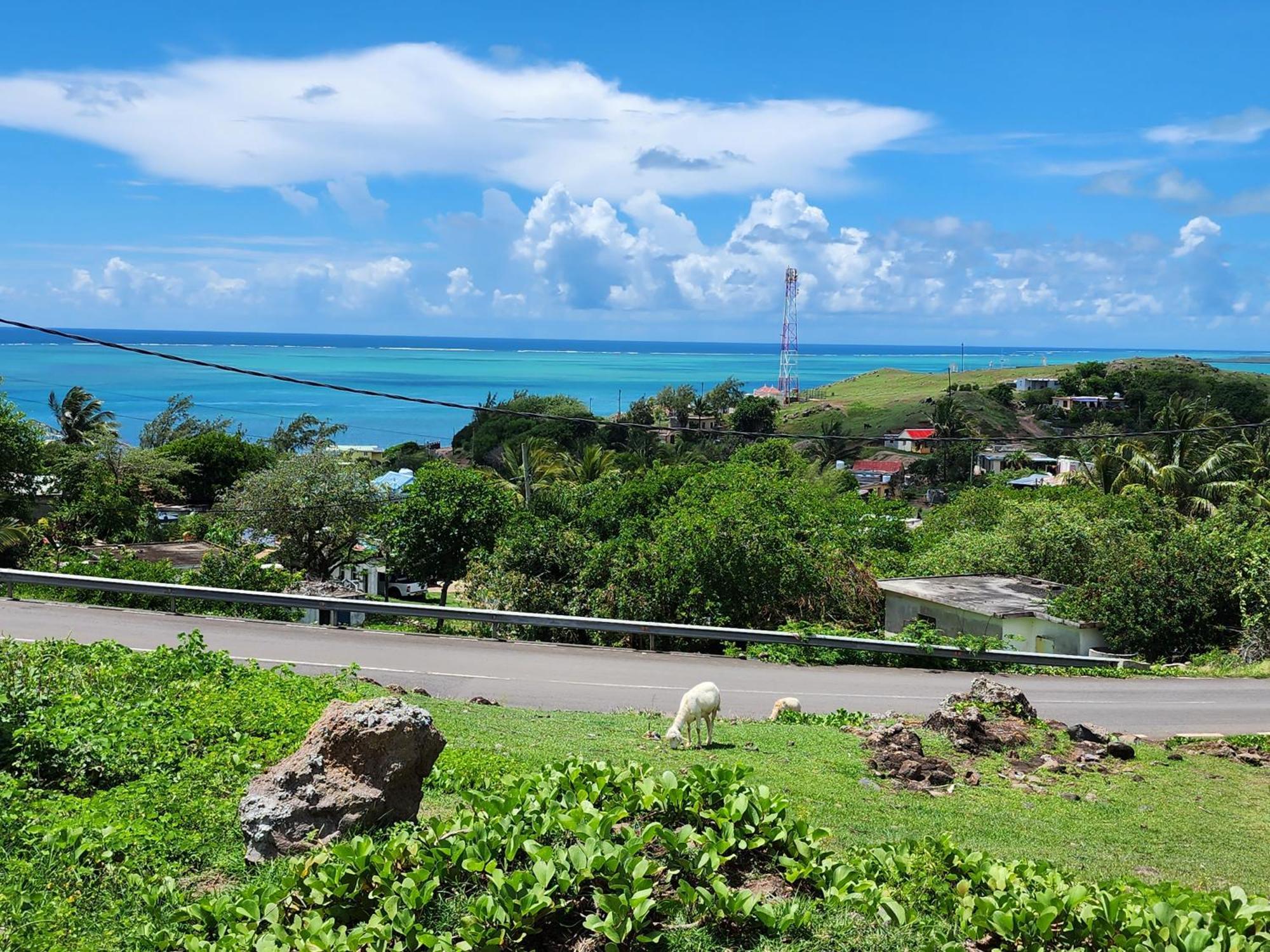 Вилла Chez Tonio Magic Ocean View Port South East Экстерьер фото