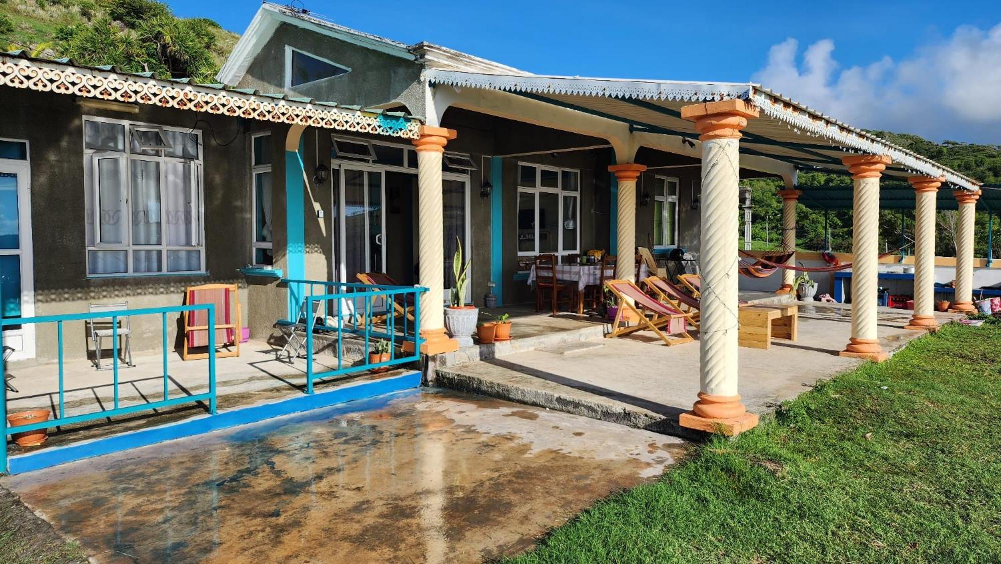 Вилла Chez Tonio Magic Ocean View Port South East Экстерьер фото