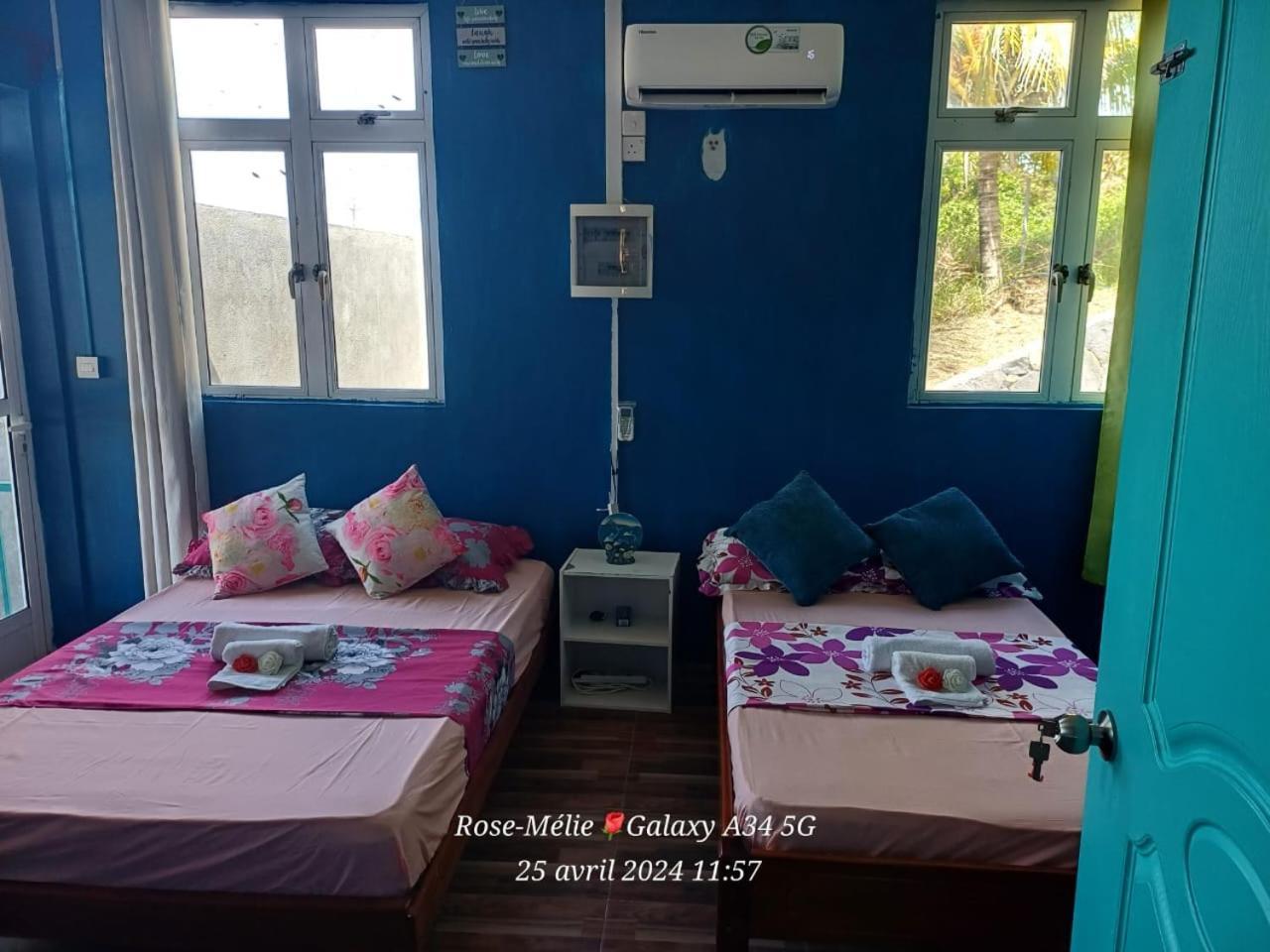 Вилла Chez Tonio Magic Ocean View Port South East Экстерьер фото